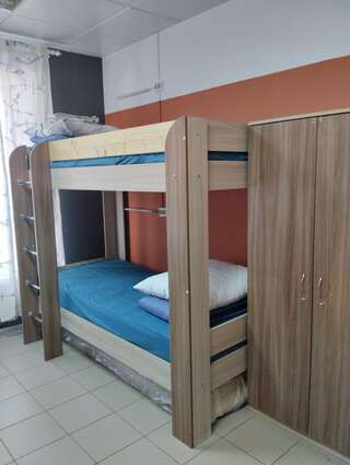 Гостиница Camin Hostel Пермь Общий 4-местный номер для мужчин-3