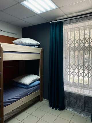 Гостиница Camin Hostel Пермь Стандартный семейный номер-1