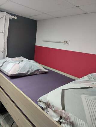 Гостиница Camin Hostel Пермь Бюджетный двухместный номер с 1 кроватью-4
