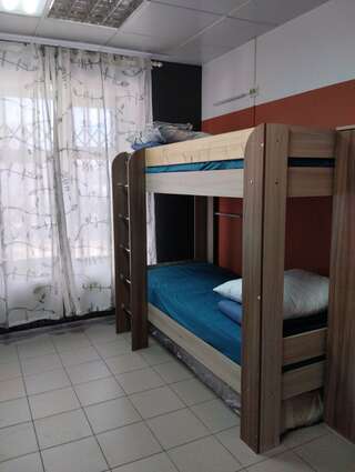 Гостиница Camin Hostel Пермь Общий 4-местный номер для мужчин-2